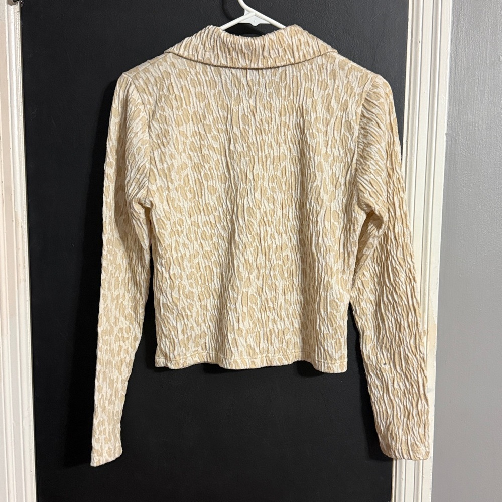 ZARA Animal Print Stretch Snap Front Long Sleeve Polo Size: L - Picture 5 of 6